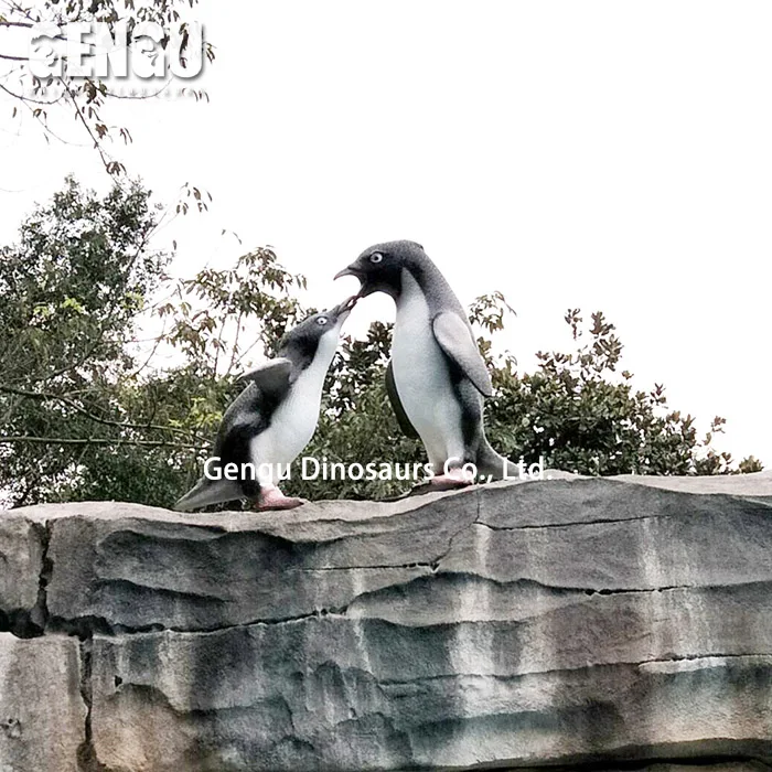 Remote Control Life Size Animal Model Animatronic Penguin Statue