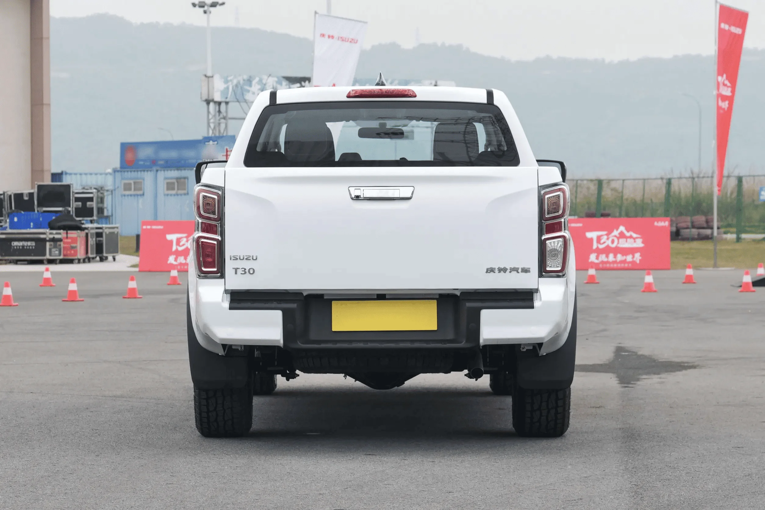 Japanese Car Isuzu T30 4x4 Pickup 3.0L Engine Pickup Truck 4WD diesel isuzu pickup Made in China