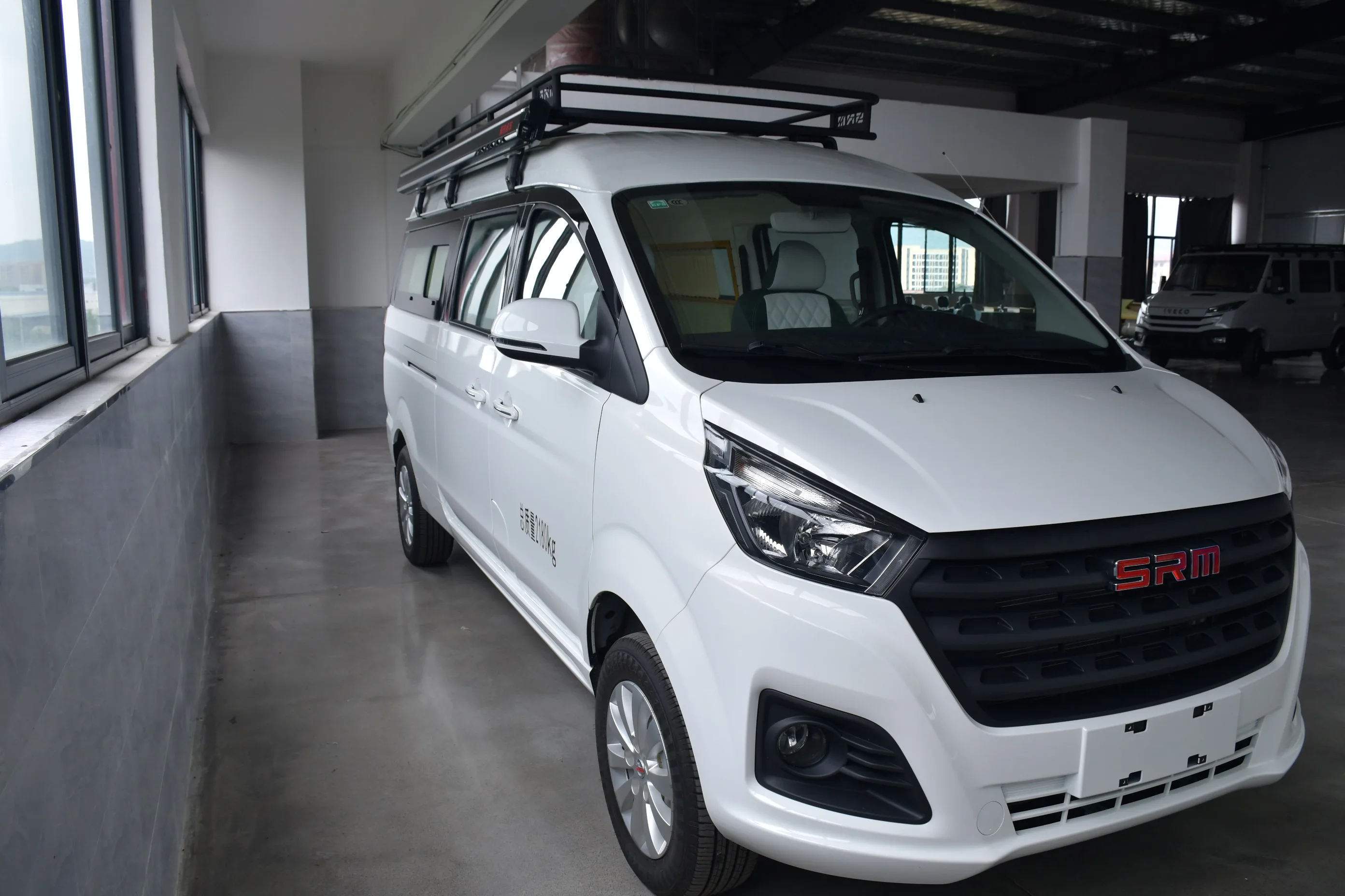 Автомобильный автомобиль для отдыха на бензине 2024 Vanlife флагманское издание роскошное топливо 2 0 л Кемпинговый кемпинга