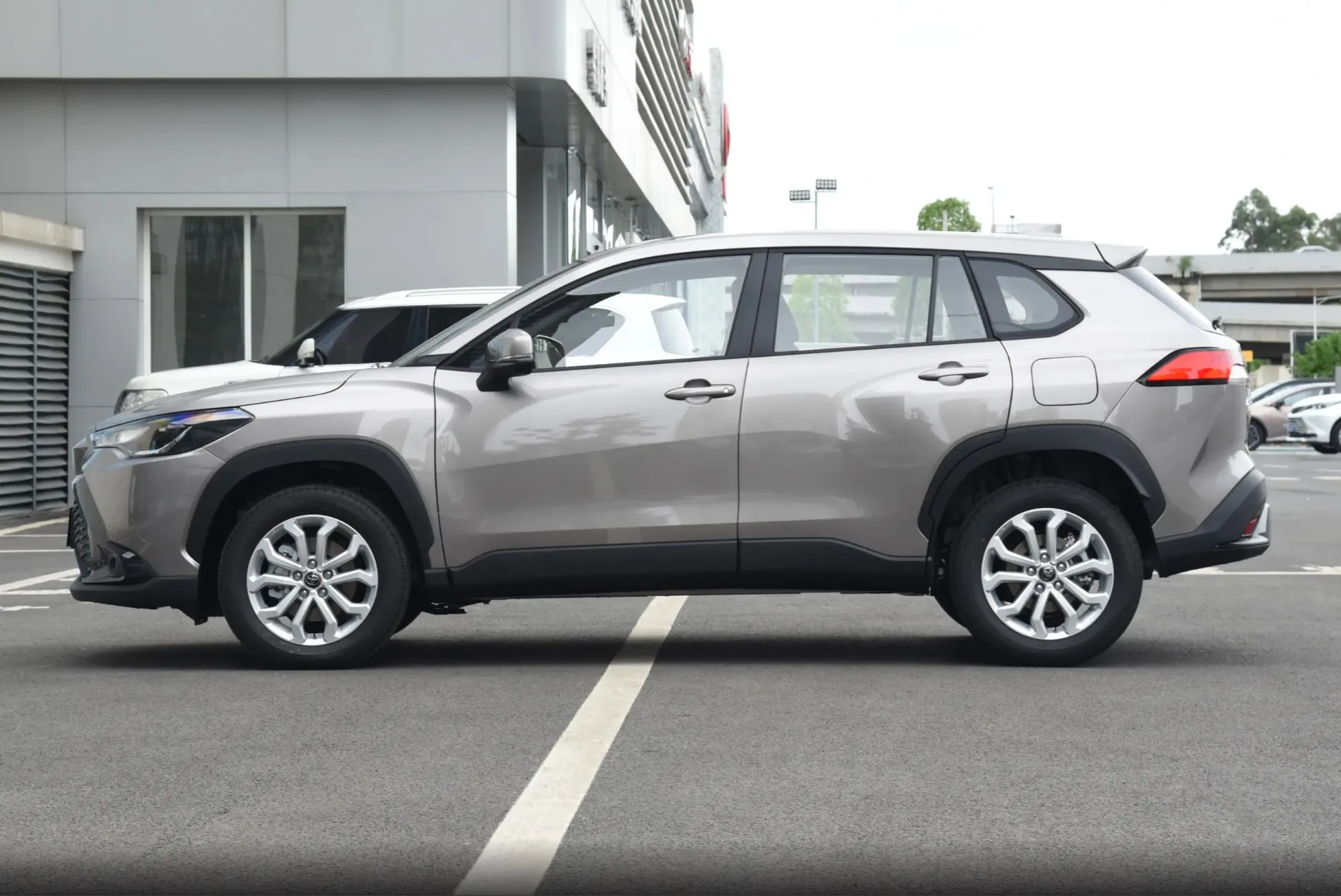 Новый бренд для Toyota Frontlander Corolla Cross Fenglanda 2.0L бензиновый Гибридный компактный кроссовер внедорожник