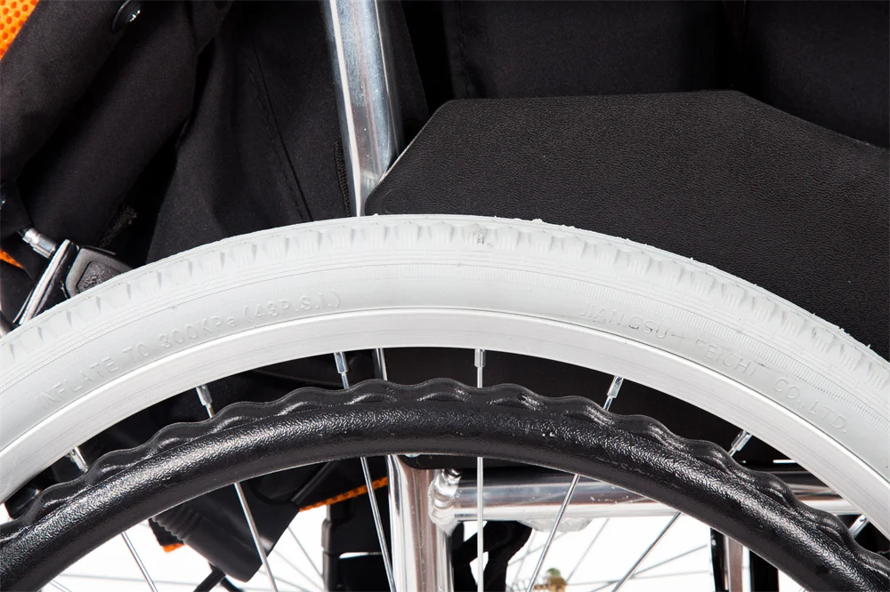 20 inches Manual wheelchairs for elderly Backrest foldable footleg attacheable