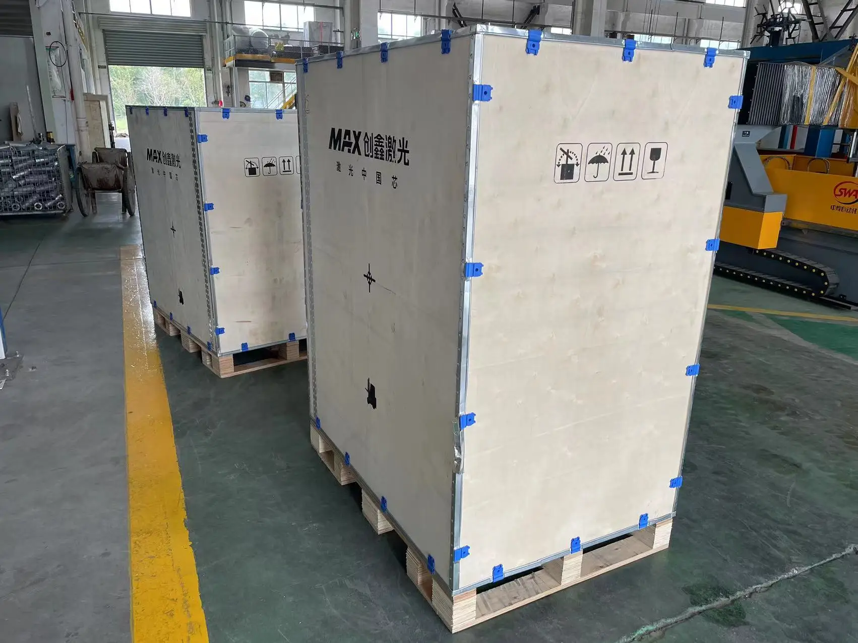 MAX  high power  Fiber Laser  Source 20KW/30KW  Multi mode, welding/cutting FOR  cnc laser parts