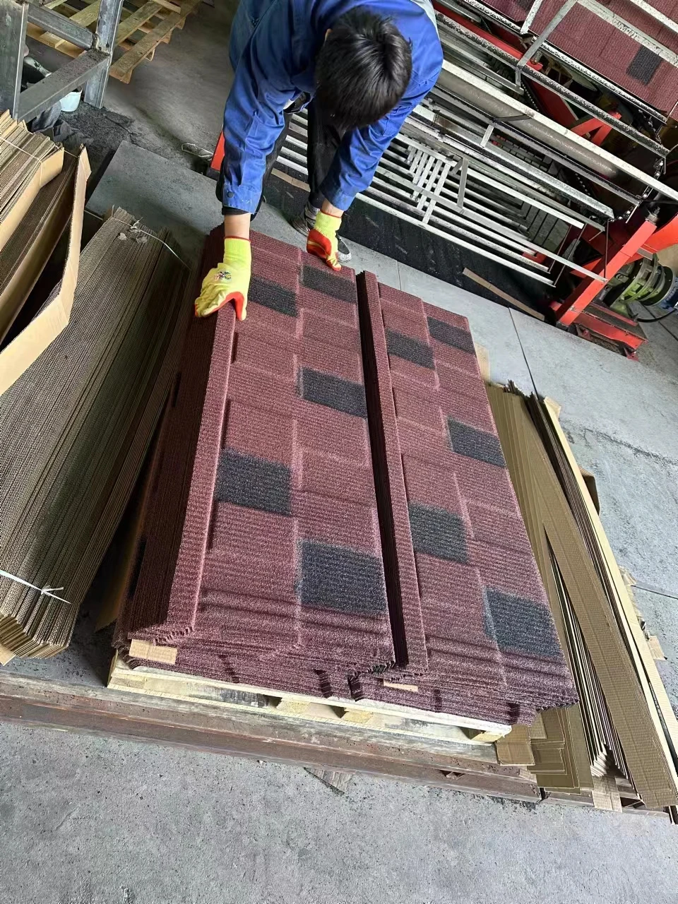 High quality spanish red clay roof tiles stone coated metal roof tiles asphalt material steel shingles from china factory