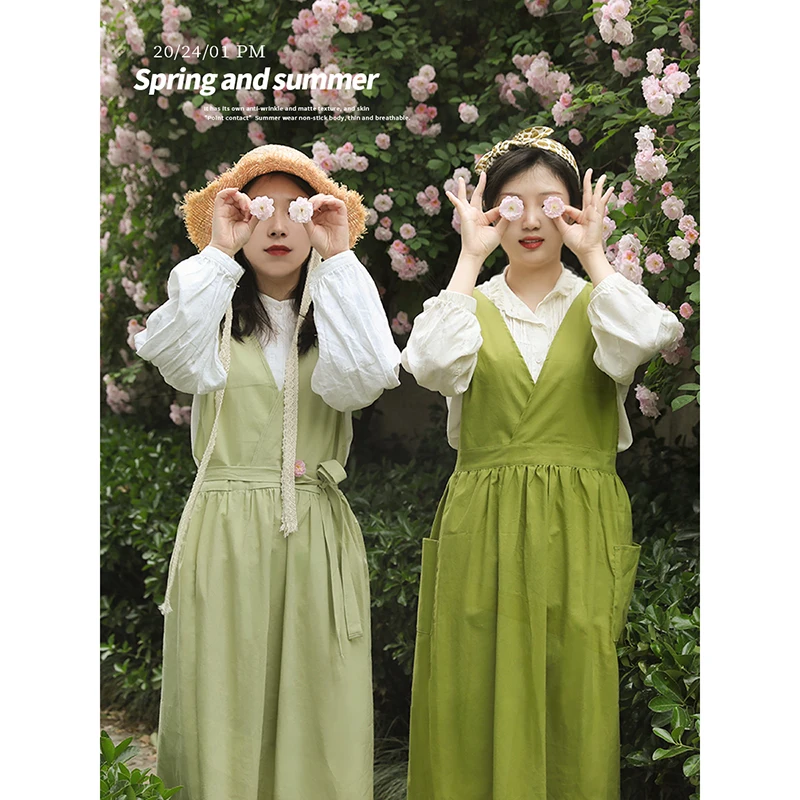 Original design French Style Large V-Neck Cotton Linen Apron Cross back easy wearing Water-resistant Apron with Two Big Pocket