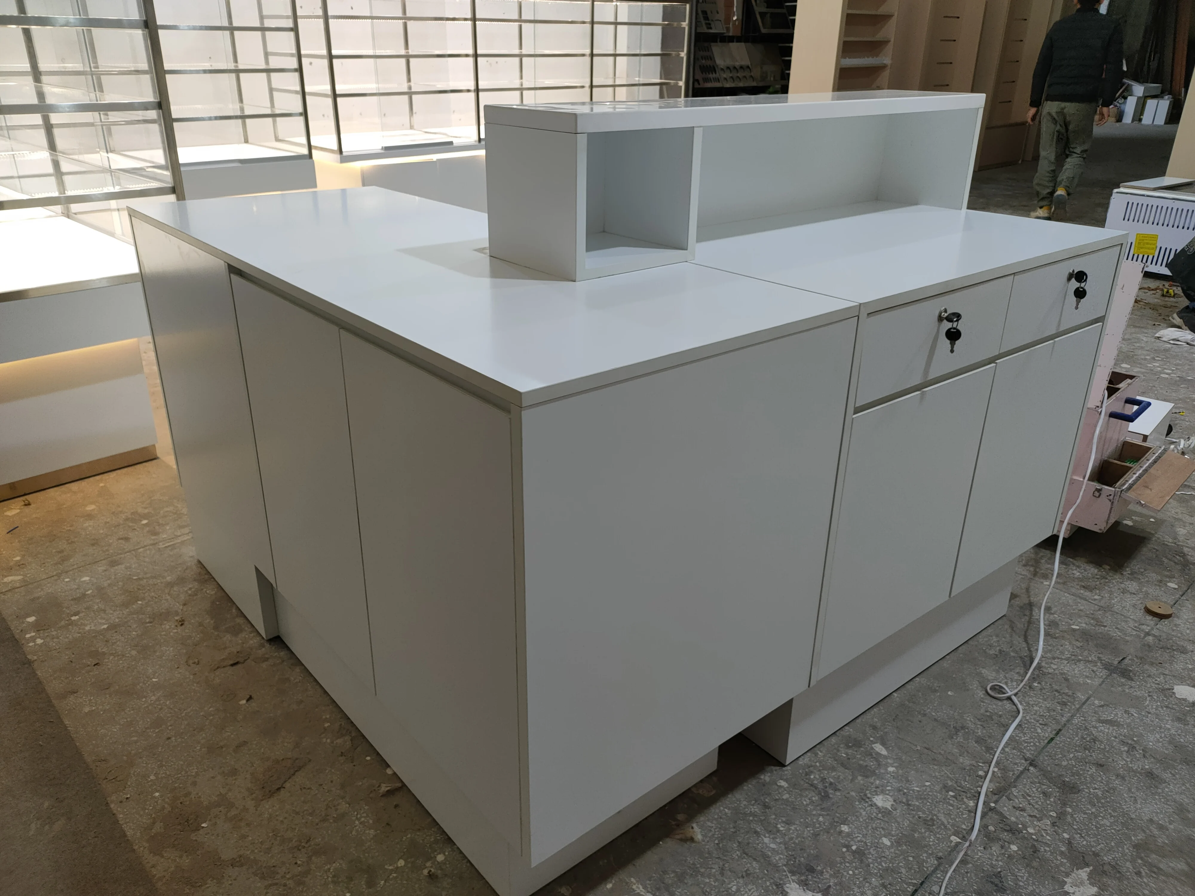 New Arrival Food Grade Aluminum Shelf Interior Design Service Bakery Equipment Bread Food Shop