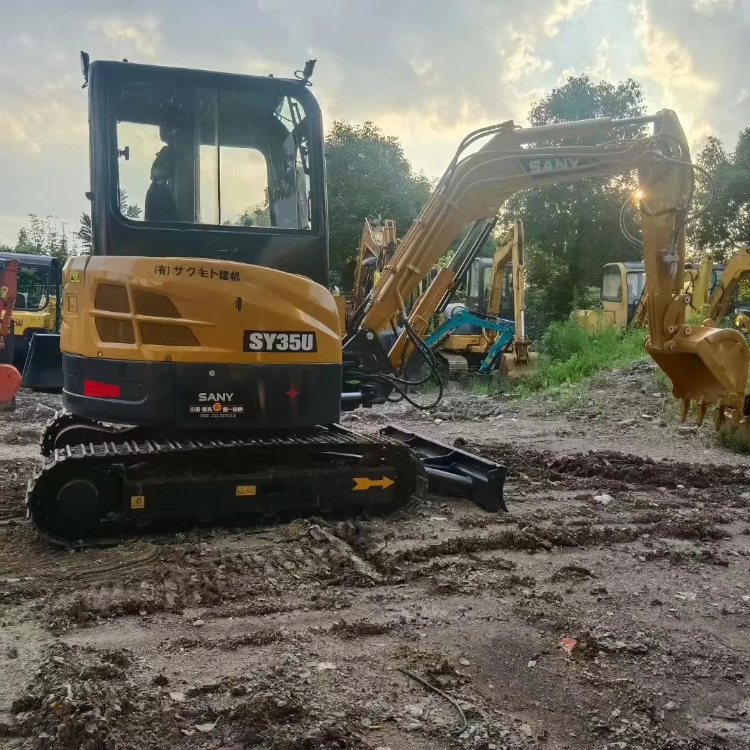 90% new configuration Komatsu 3 tons excavator 2 tons 1.5 tons used excavator