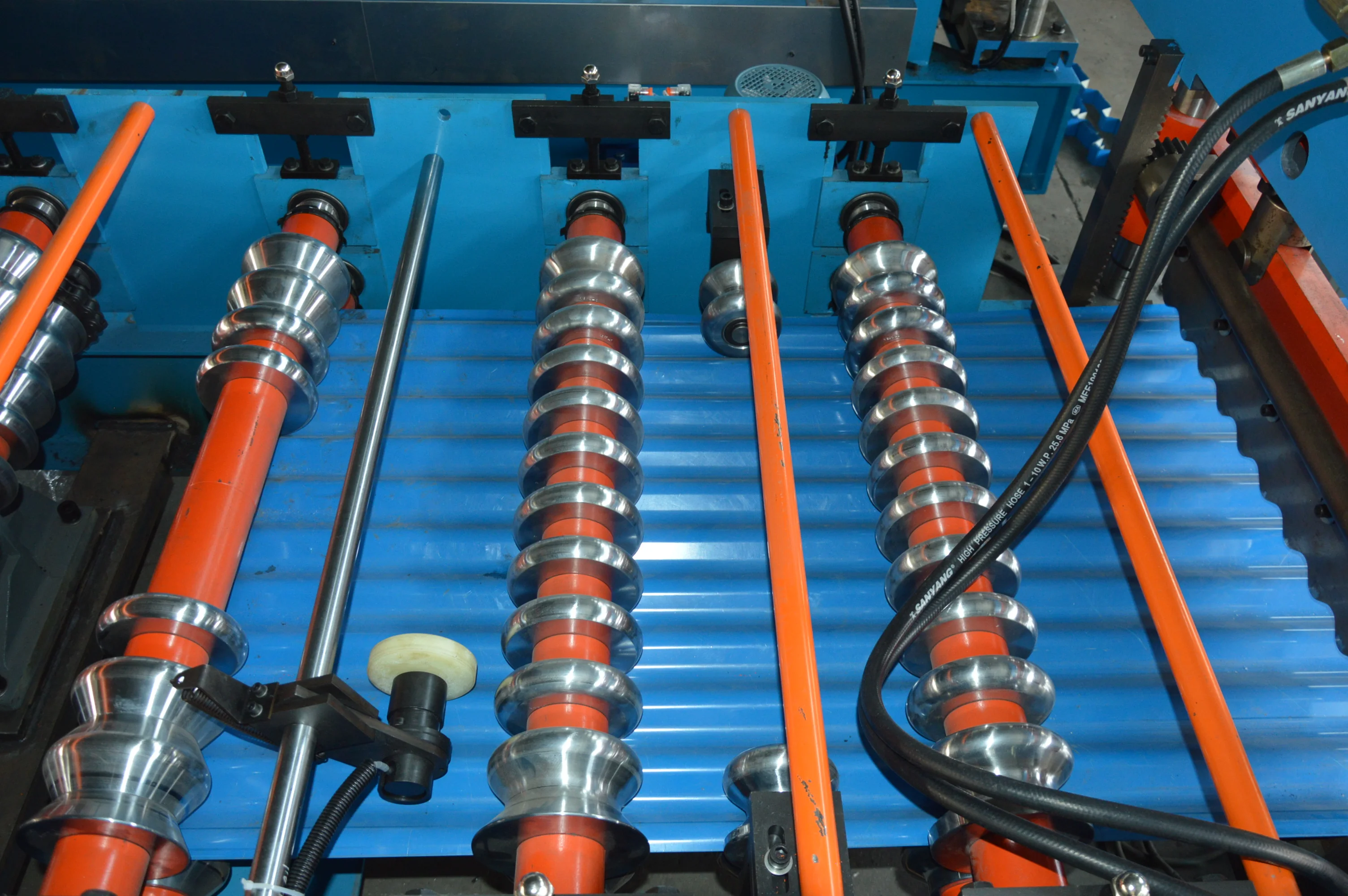 Factory Price High Quality Color Steel Corrugated Roofing Machine from professional manufacturer