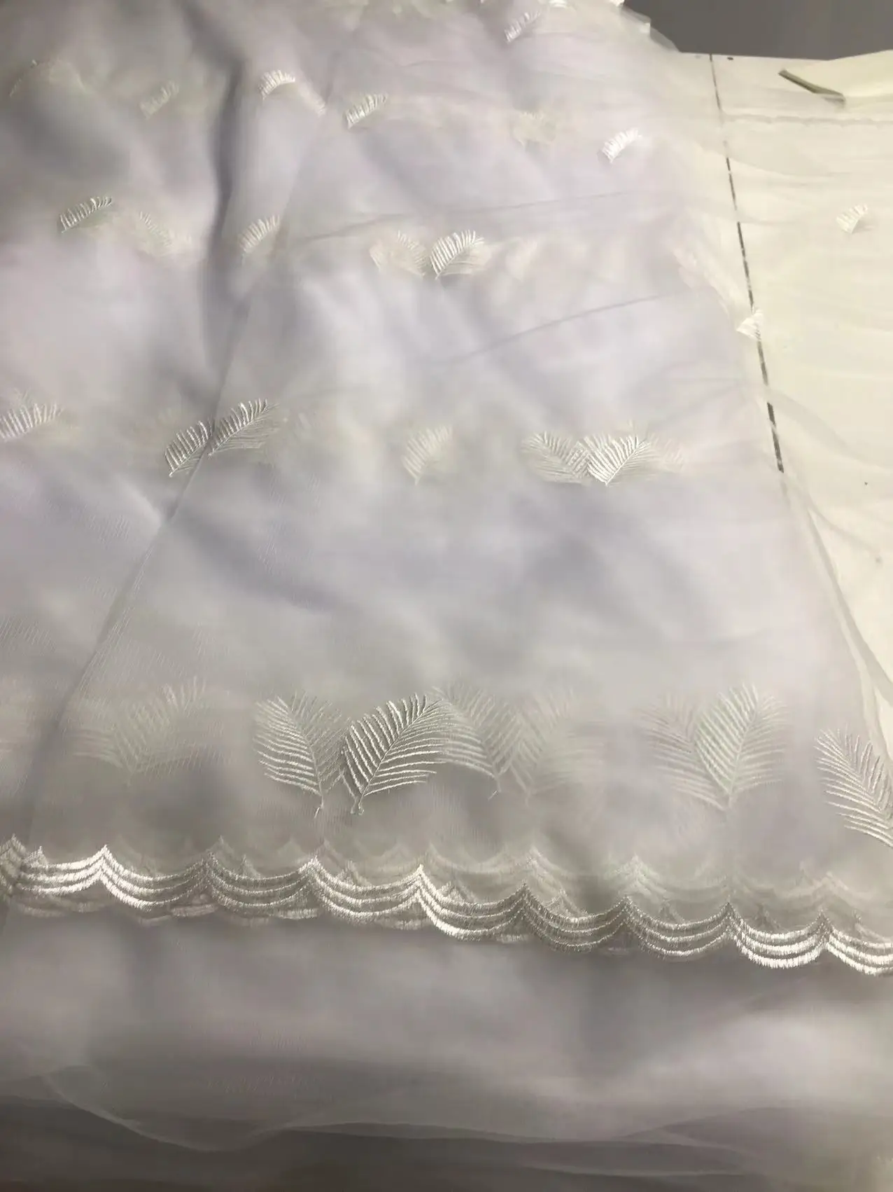 Luxury Embroidery Flower Lace Fabric Lace Fabric Garment Bridal Dress Tulle