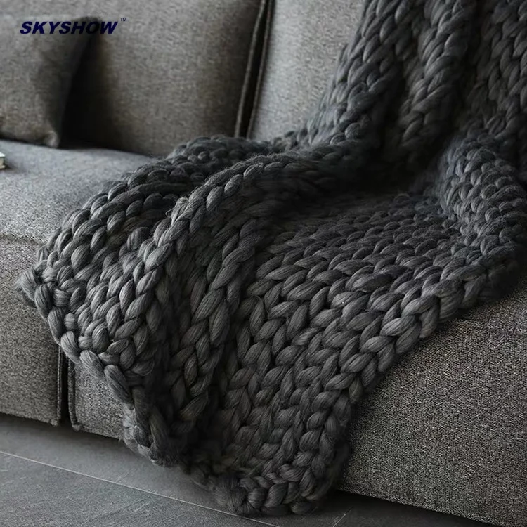 China Supplier Hand Knitted 100% Merino Wool Or Acrylic Roving Iceland Chunky Giant Blanket  For Baby Adult