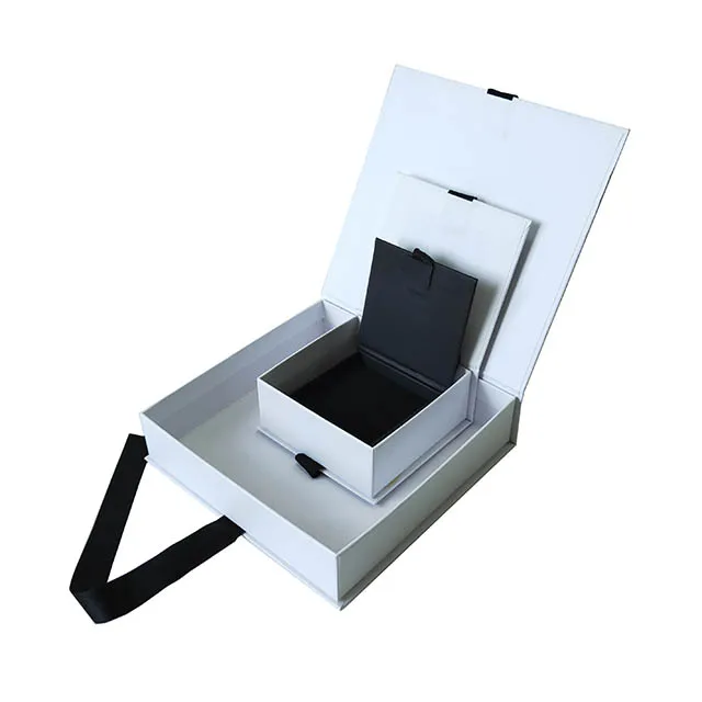 
Luxury design christmas suitcase gift box cardboard box with handle, packaging box with ribbon, box gift packaging can customize low MOQ 