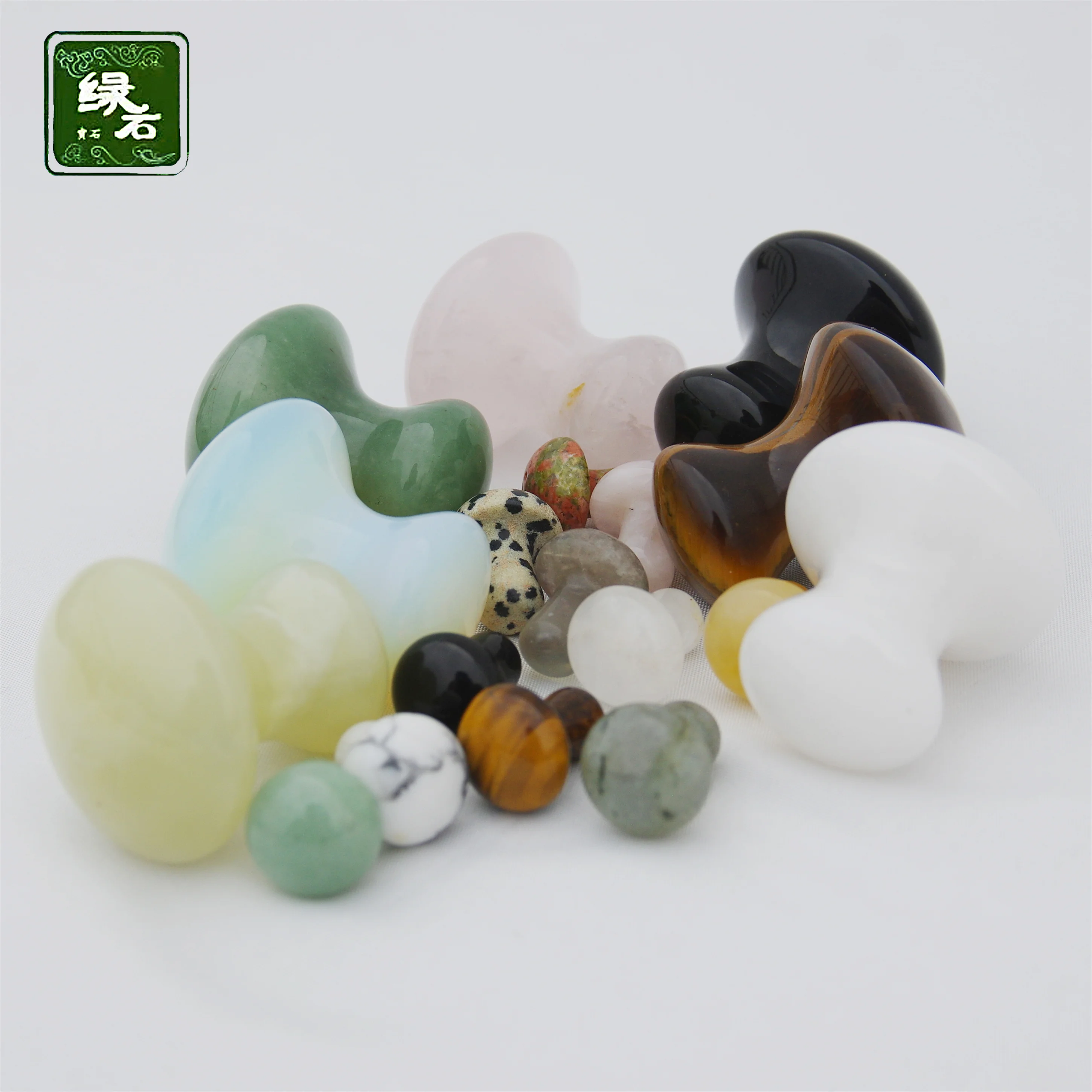 Manufacturers sell natural jade mushroom head powder crystal white crystal can massage health care scraping board