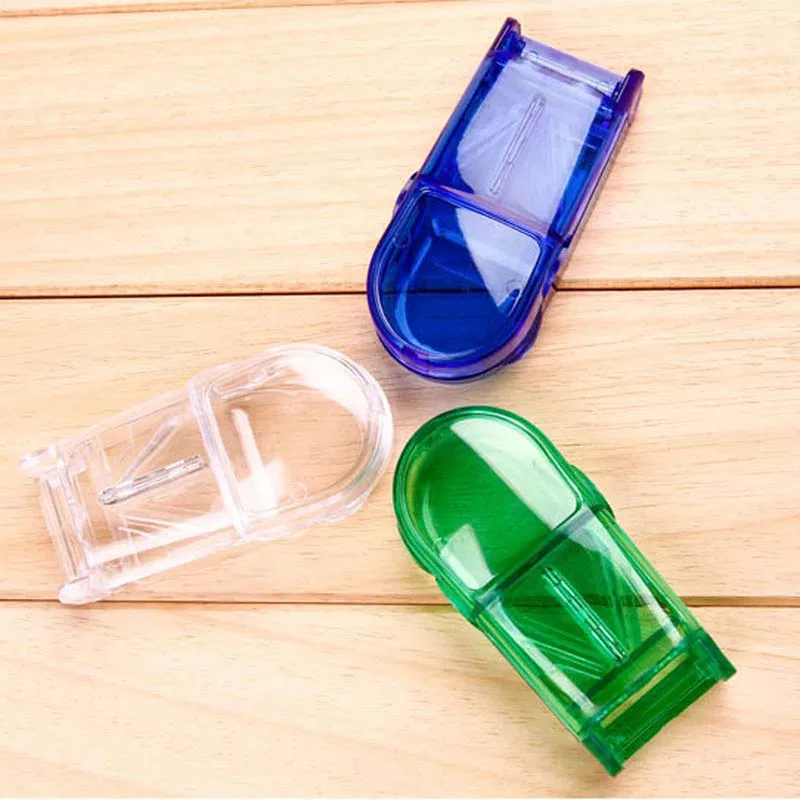 Wholesale Promotional Plastic Tablet Cutter Medicine Cutter Portable Pill Cutter and Splitter