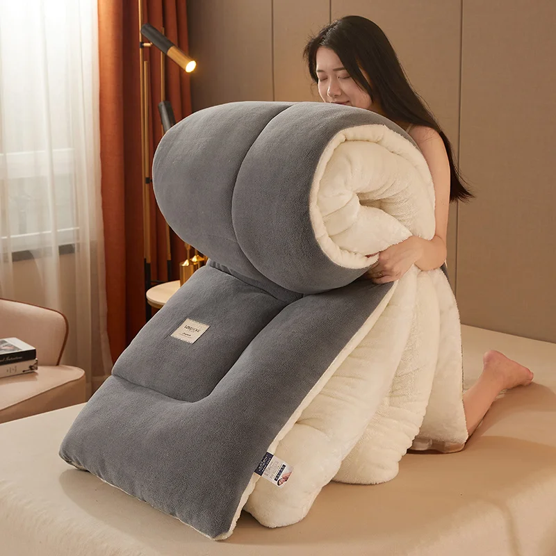 Ultra-soft Custom Milk Down Lambswool Flannel Fleece Fluffy Winter Spring Autumn Quilt Core Designer Luxury Sherpa Comforter