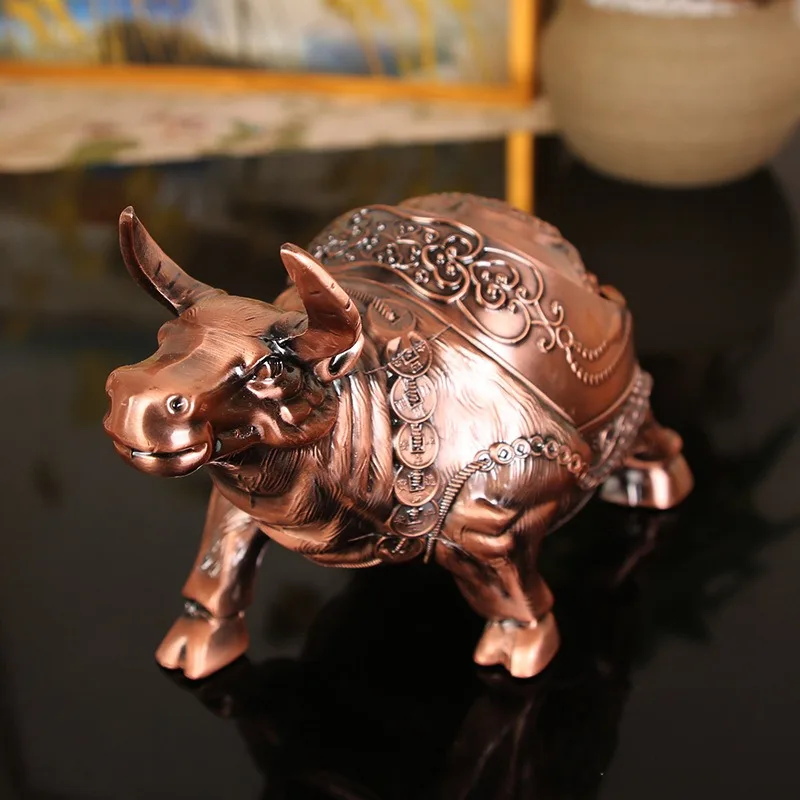 Office Tabletop Ornaments Creative Style Bull Shaped Metal Ashtray With Lid