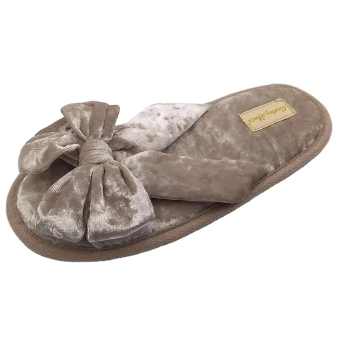 Latest design cheap wholesale spa slippers for women made in China