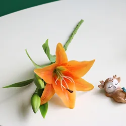 Single 3-head film feel short rod lily simulation flower plastic flower wedding decoration flower wholesale
