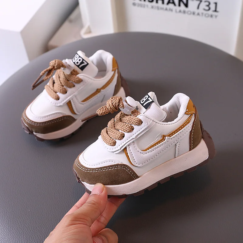 Walking Style Back to School Shoes for Children Wholesale Retro Boys Girls Sneakers Cheap Sports Footwear Soft Kids Casual Shoes