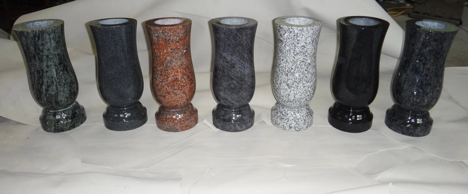 High Quality Outdoor Monument Multiple Colors Natural Stone Granite Vase For Tombstones Prices