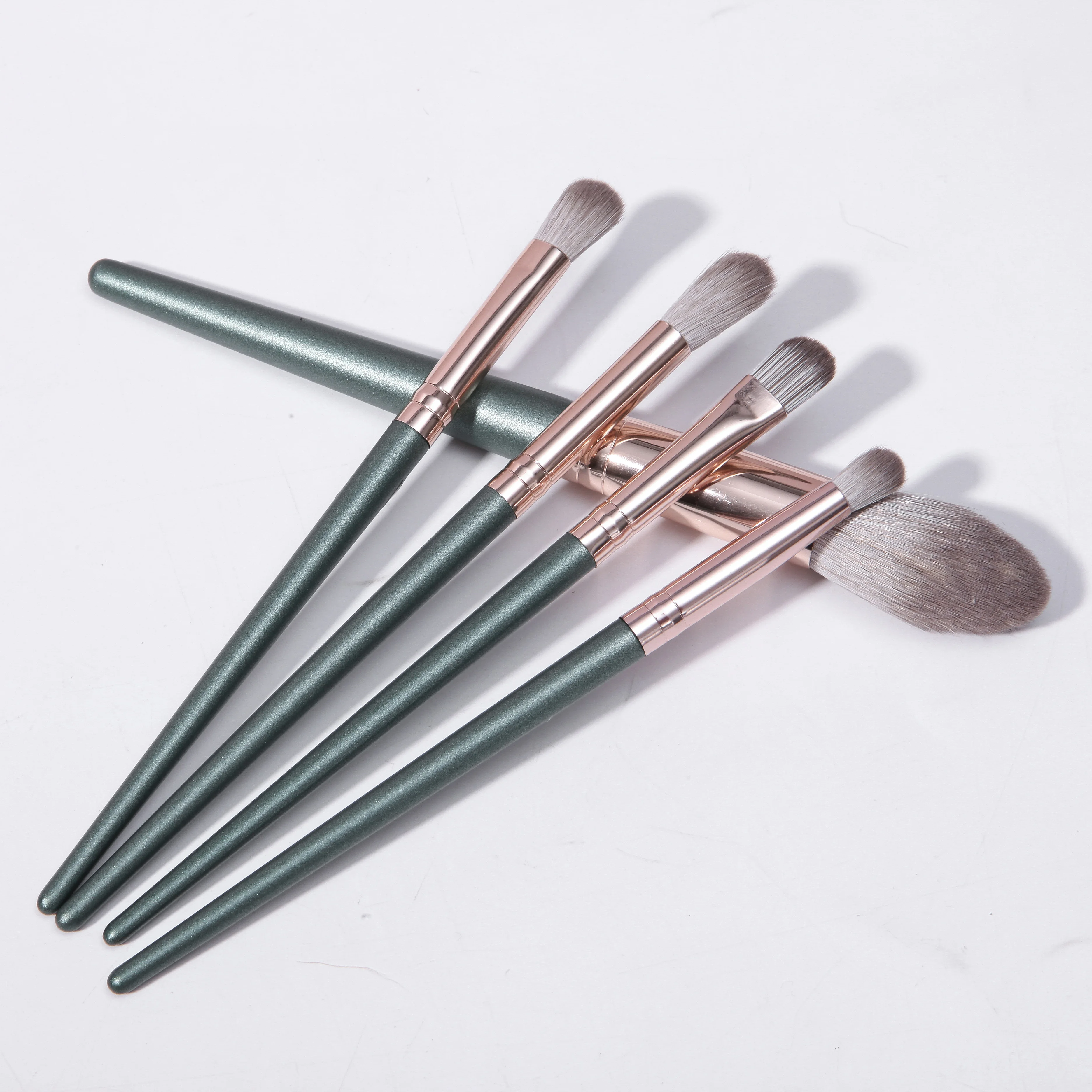 2022 New Makeup Brush Set Vegan Green wooden handle Makeup Brushes High Quality Beauty Tool Wholesale