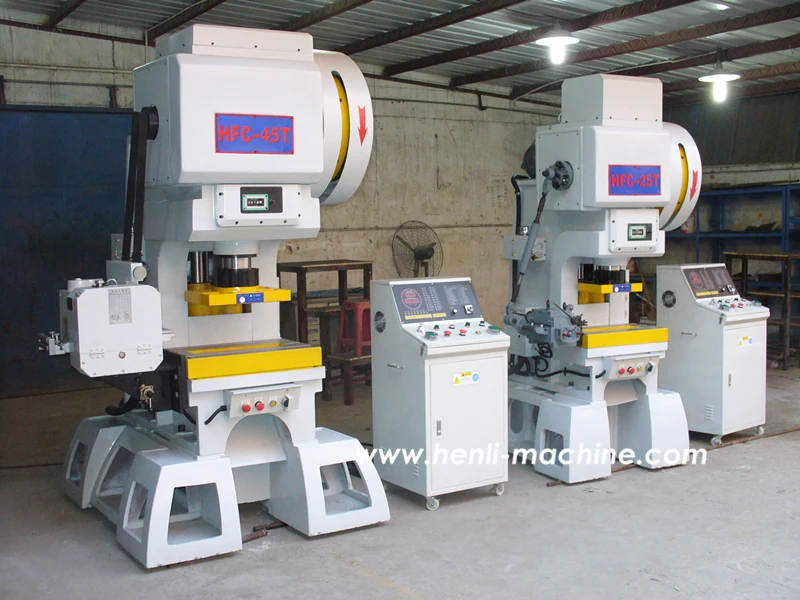 2019 hot sale metal strip automatic roller feeder machine for stamping press to produce automobile accessories