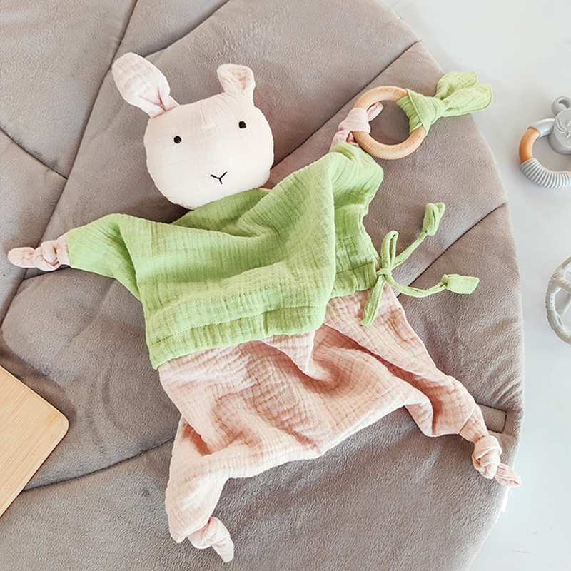 Wholesale Lovely Soft 100% Organic Cotton Muslin Star Moon Baby Infant Comforter Toys For Baby Sleeping Baby Security Blanket