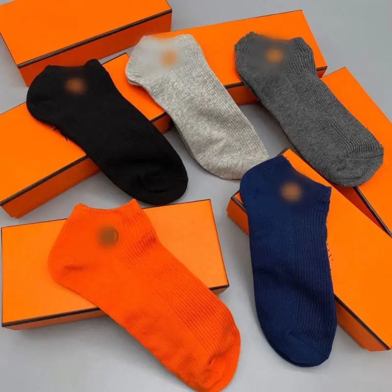 Factory Summer Wholesale Designer Famous Brand Luxury Unisex Socks Graphic Custom Casual Football Socks 5 Pairs Of Gift Boxes