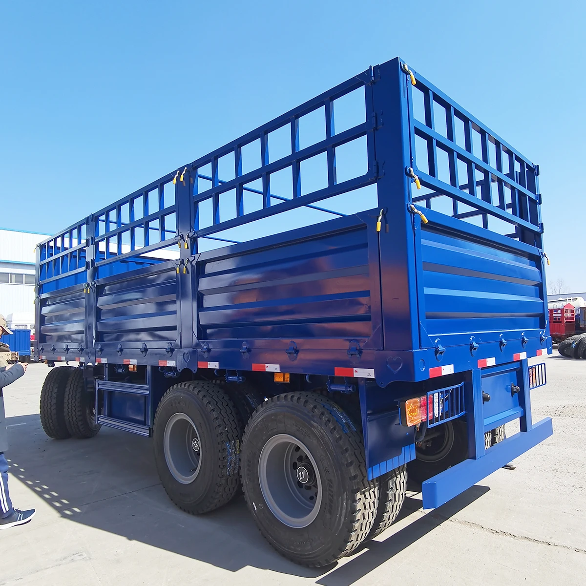 Hot Sale Cargo Truck Trailers 3 Axle 6X4 20T Full Semi Trailer in Africa