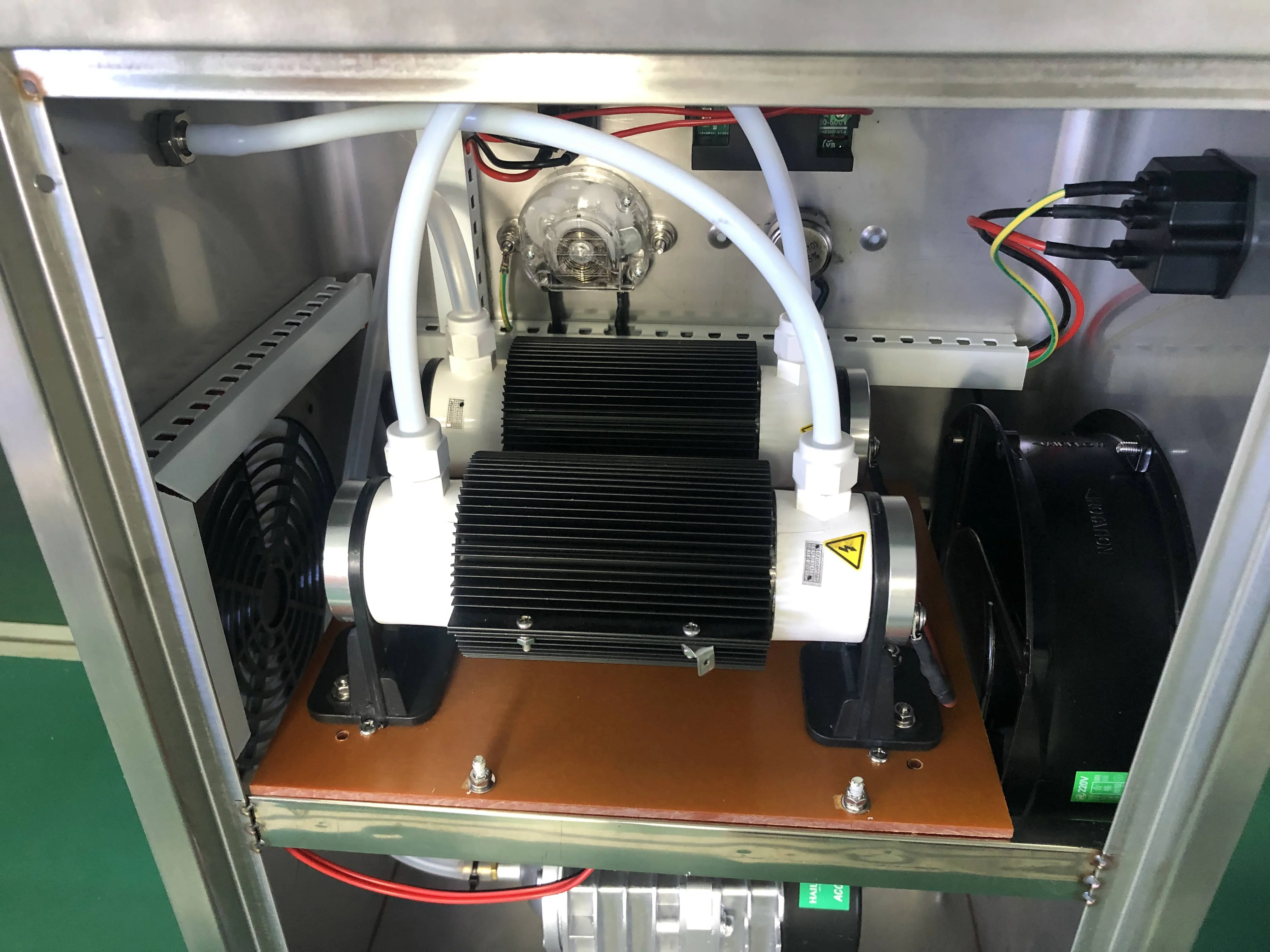 China OEM manufacturer small portable water ozonator 10g/h ozone generator