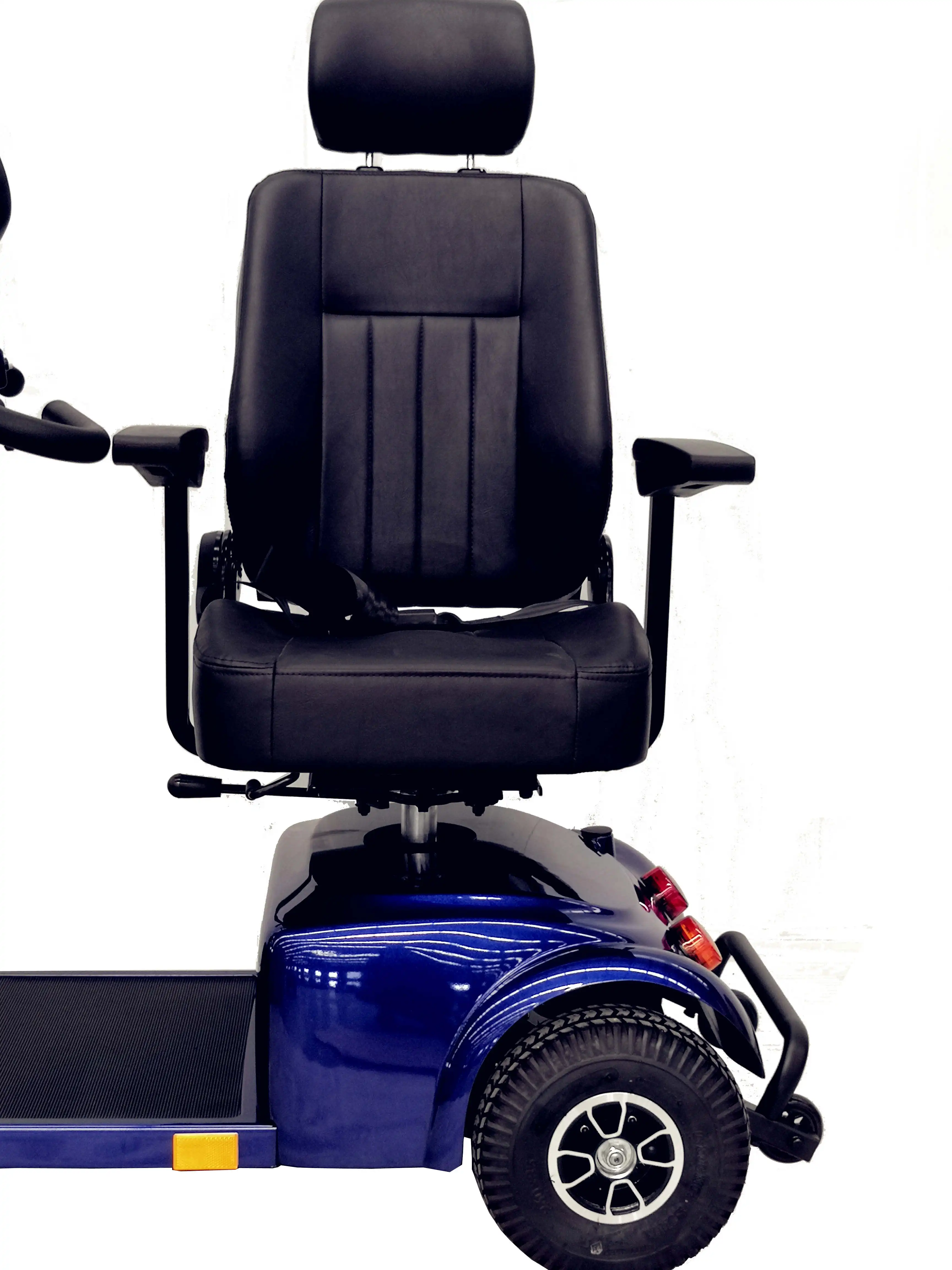 Medium Size Outdoor Electric Mobility Scooter for Handicapped and Elderly with 4 Wheel