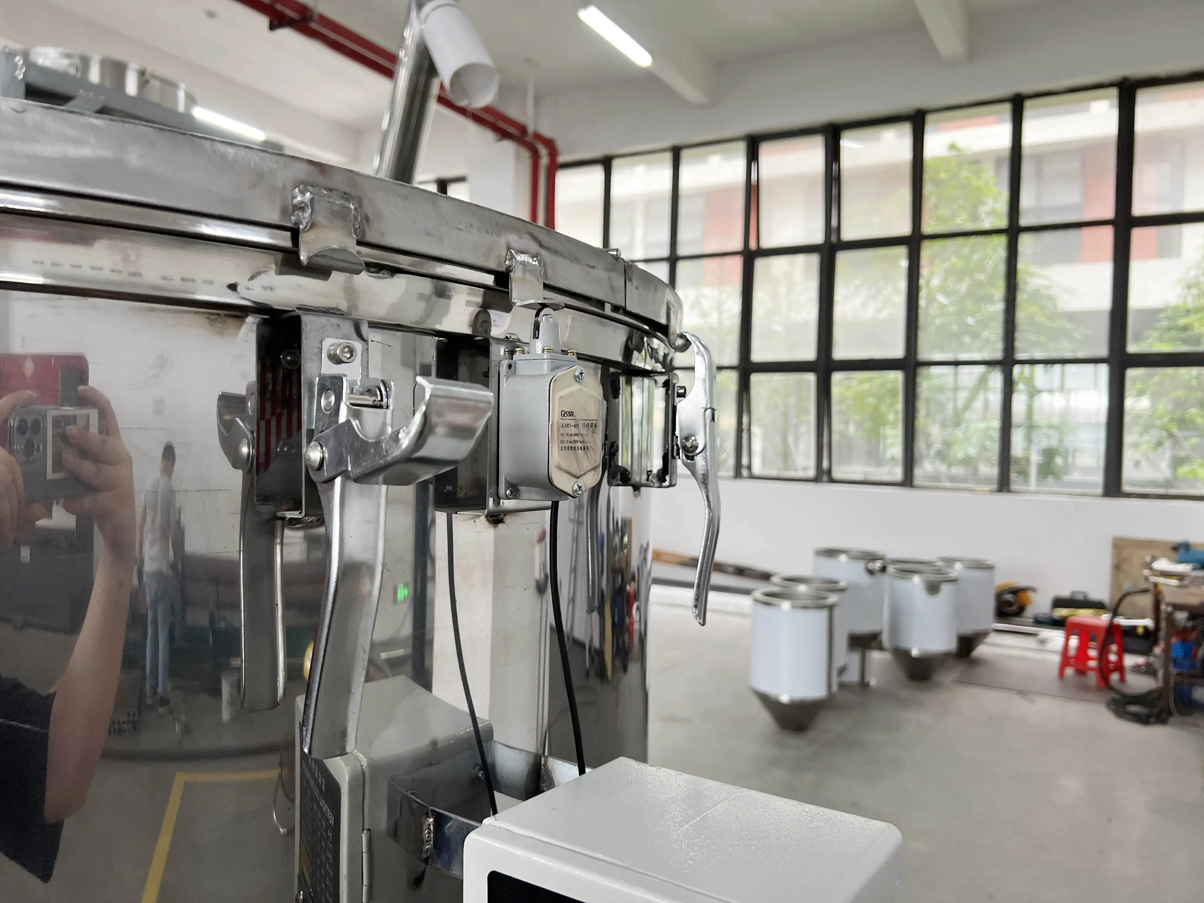 vertical color mixer vertical stainless plastic granules mixer machine plastic raw material mixer for film blowing