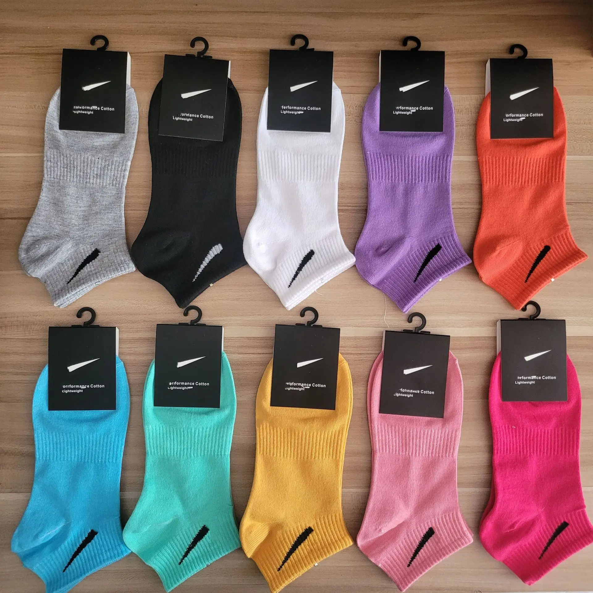 Wholesale Customized Color Logo Mens Gym Fitness Socks Anti-Bacterial Anti-Foul Spandex Socks Running Sports Socks