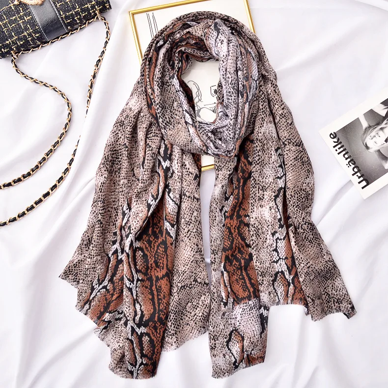 European American fashion animal snake scarf Amazon best selling cotton linen scarf outdoor sunscreen shawl Muslim hijab
