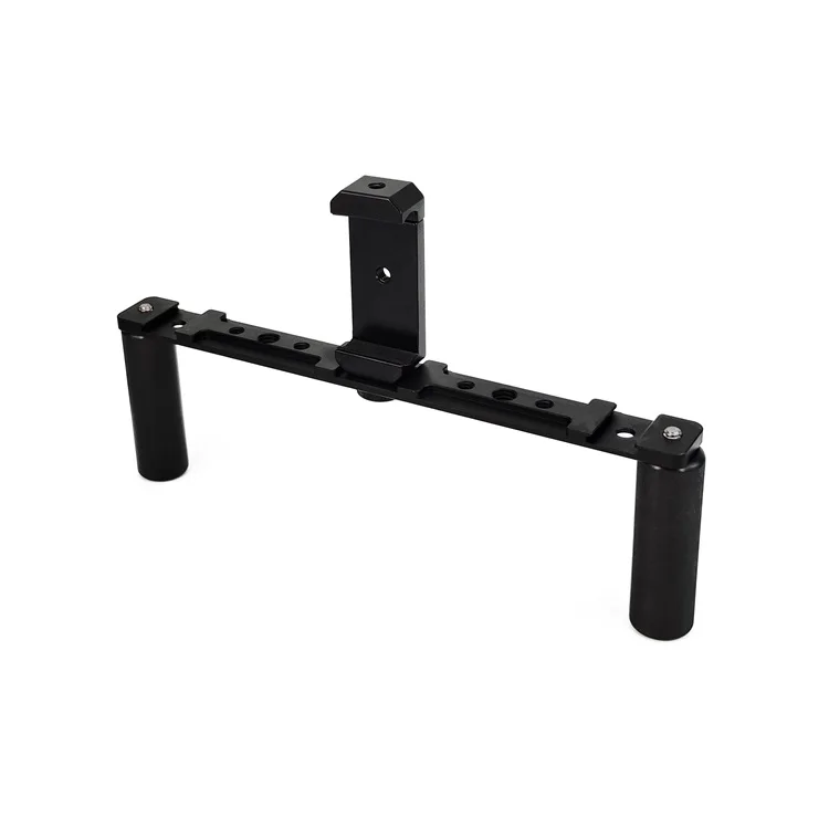 Hold the phone holder in both hands Live Broadcast Smartphone Video Vlog Rig Kit with LED Light and Microphone