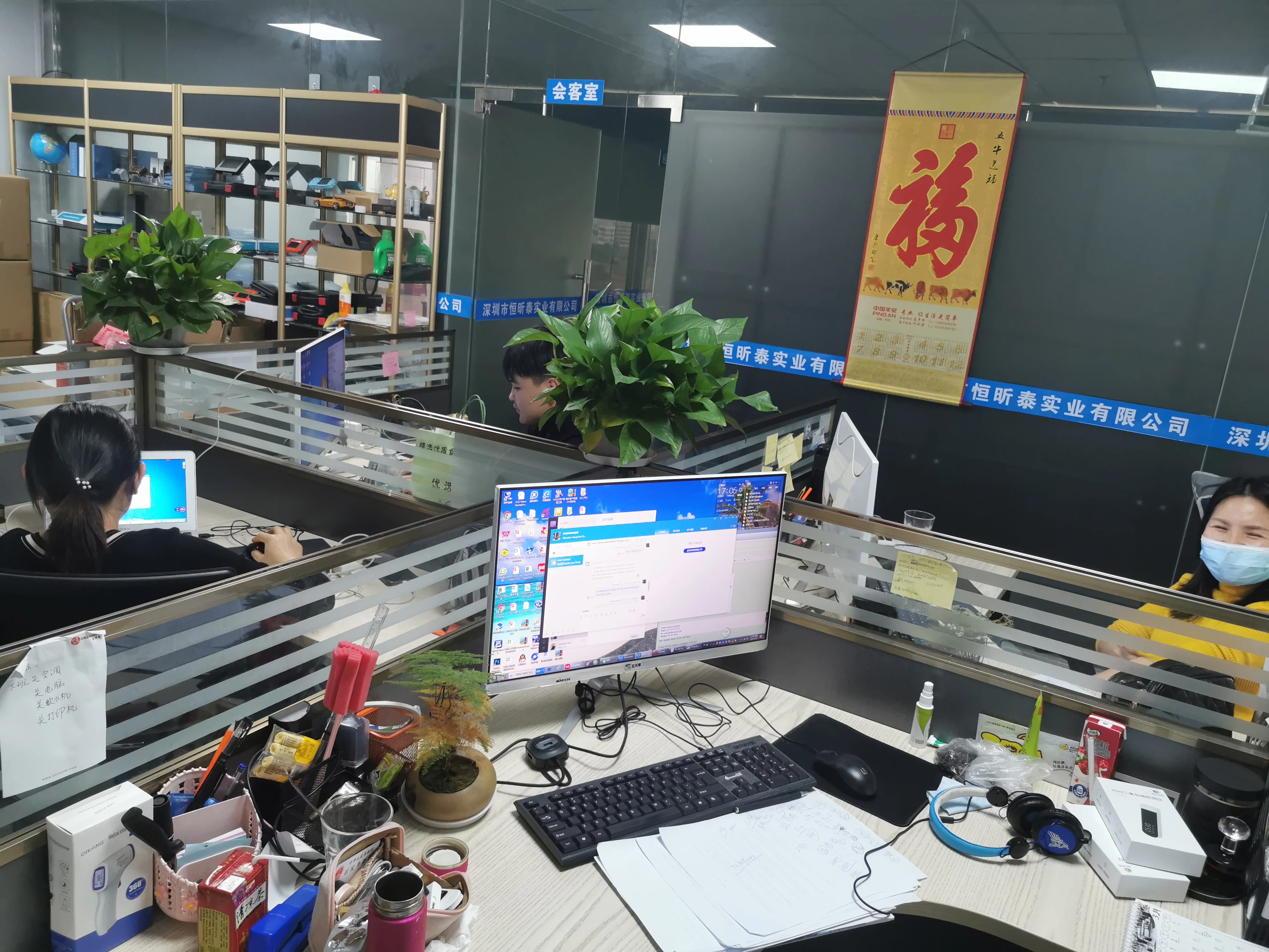 2022-LCD 3.2 carbon dioxide gas detector gas analyzers co2 meter air quality detector  co2 monitor TUYA  sensor 8 co2 meter