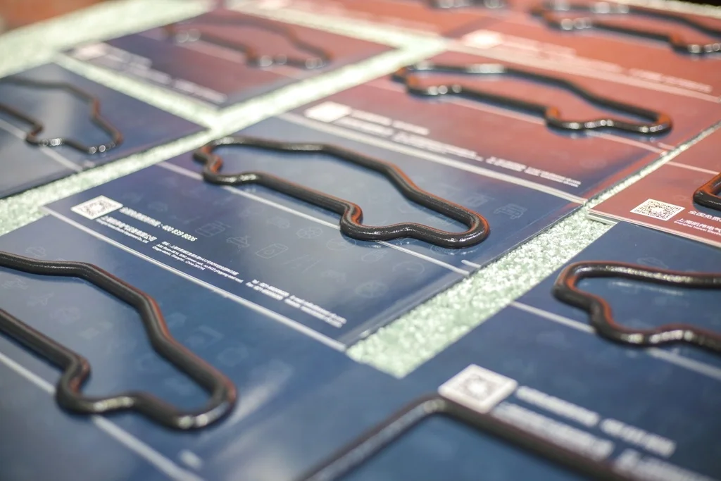 Профессиональный производитель полиуретановых уплотнительных прокладок, машина для впрыска клея