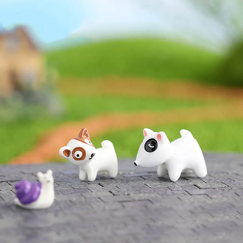 Fairy garden miniatures , dog  ,Animal Model Figures, DIY Terrarium & Doll house Decor, Moss Landscape Accessories