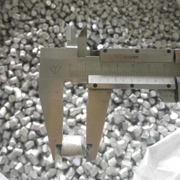 Aluminum particles for deoxidization of small aluminum particles for steelmaking and deoxidation of aluminum line section