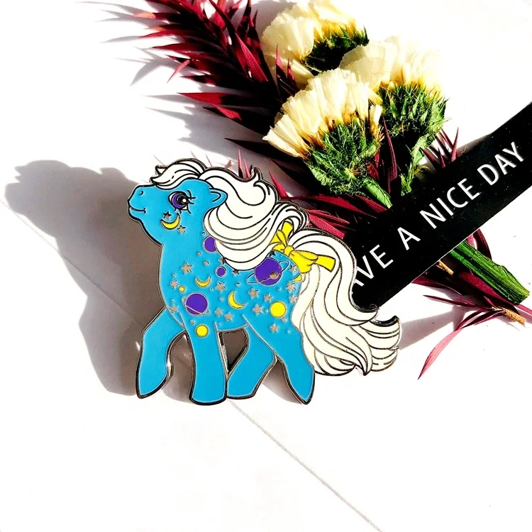 Китайская фабрика, оптовая продажа, индивидуальные булавки для лацканов от производителя, Металлическая Булавка для лацканов, значок с животными, лошадью, пони, блестящая эмалированная булавка по низкой цене