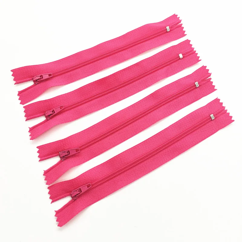 Factory direct sale 3# 5# customized length and color fast closing magnetic pom for clothing bag handbag plastic zipper