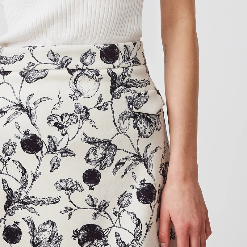 Naivee fall new commuter pomegranate plant print suede A-line printed skirt for women