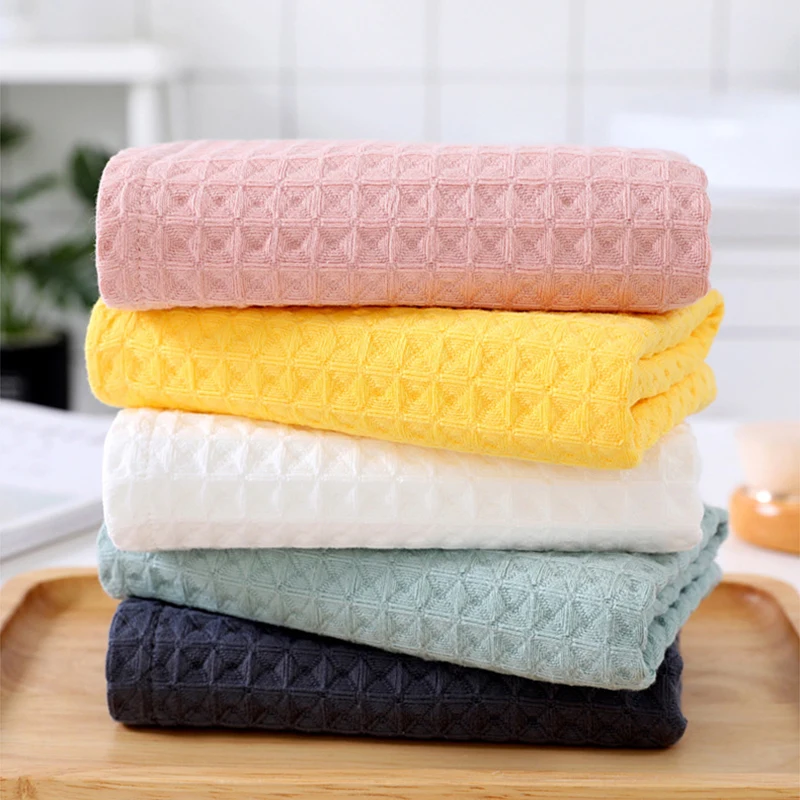Competitive Price Trendy Adult Gauze Thin Summer Waffle Large Cotton Bath Towel