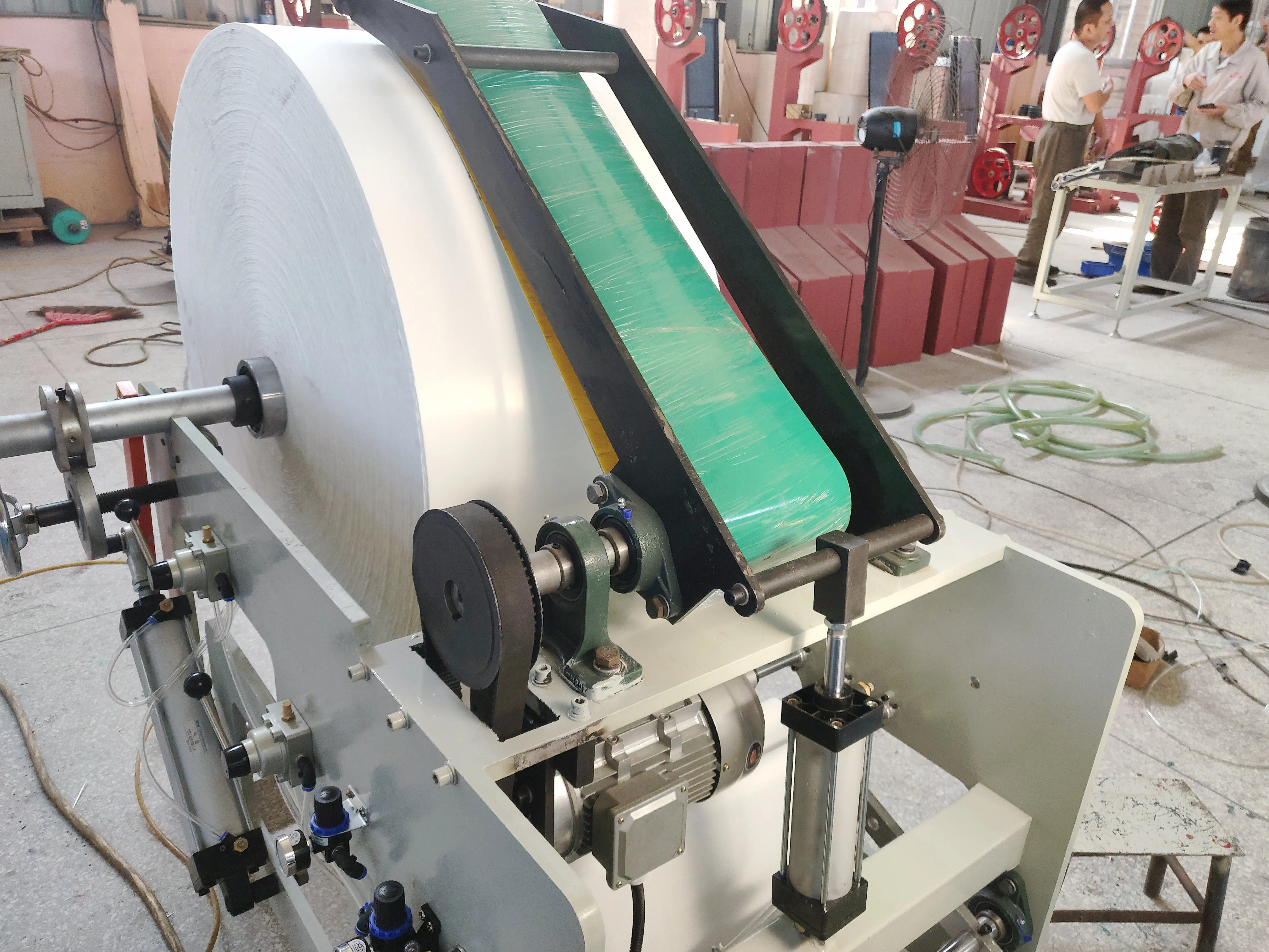 Folding Napkin Tissue Convert Machine XINDA