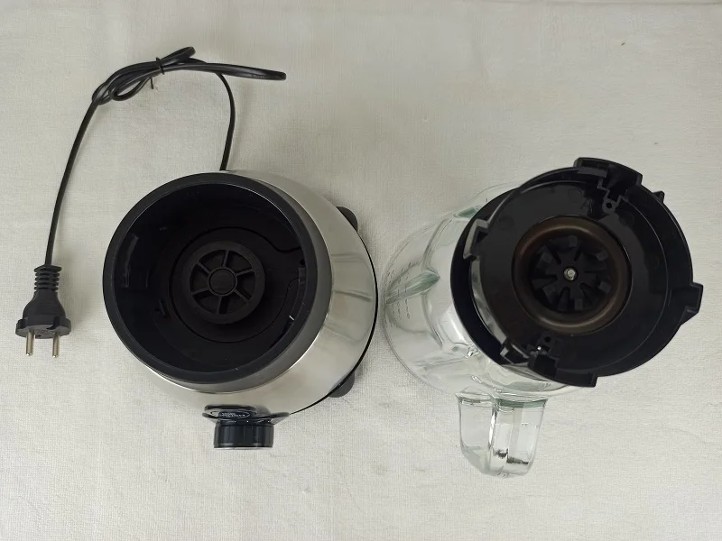 Leazo Customized Ice crush 300w ss home kitchen electric fruit smoothie mixer vegetable carrot juicer centrifugal blender