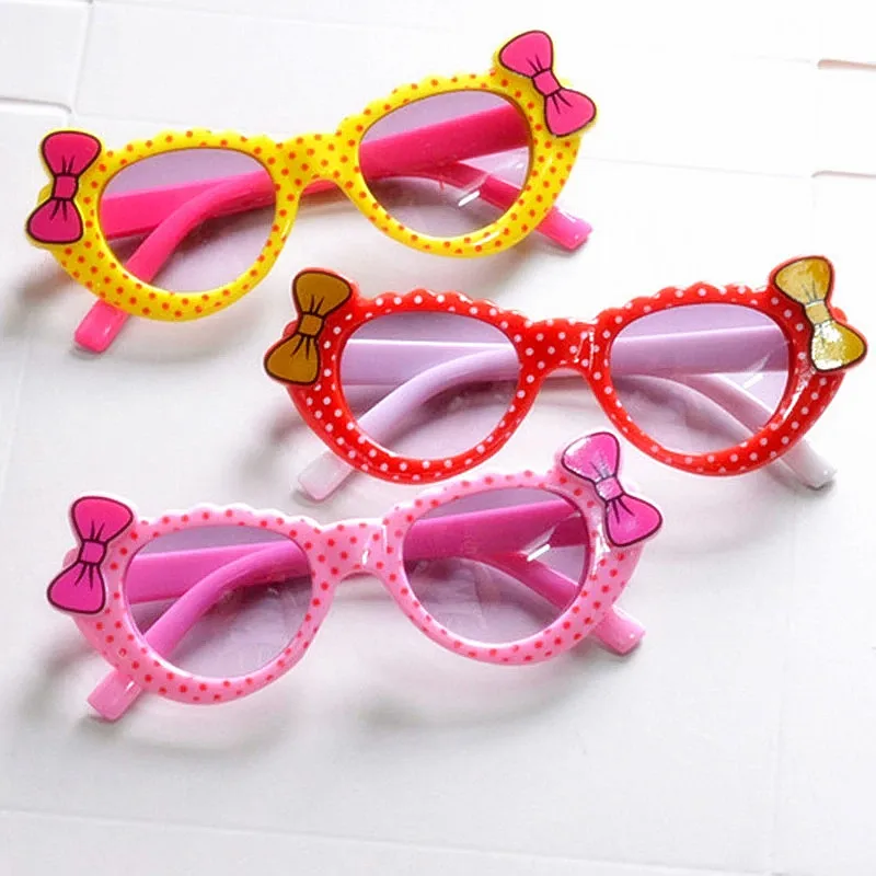 Summer Style 2021 Cute Cat Eye Children Eyewear Love Heart Kids Sunglasses UV400 Plastic Sun Glasses For Girls