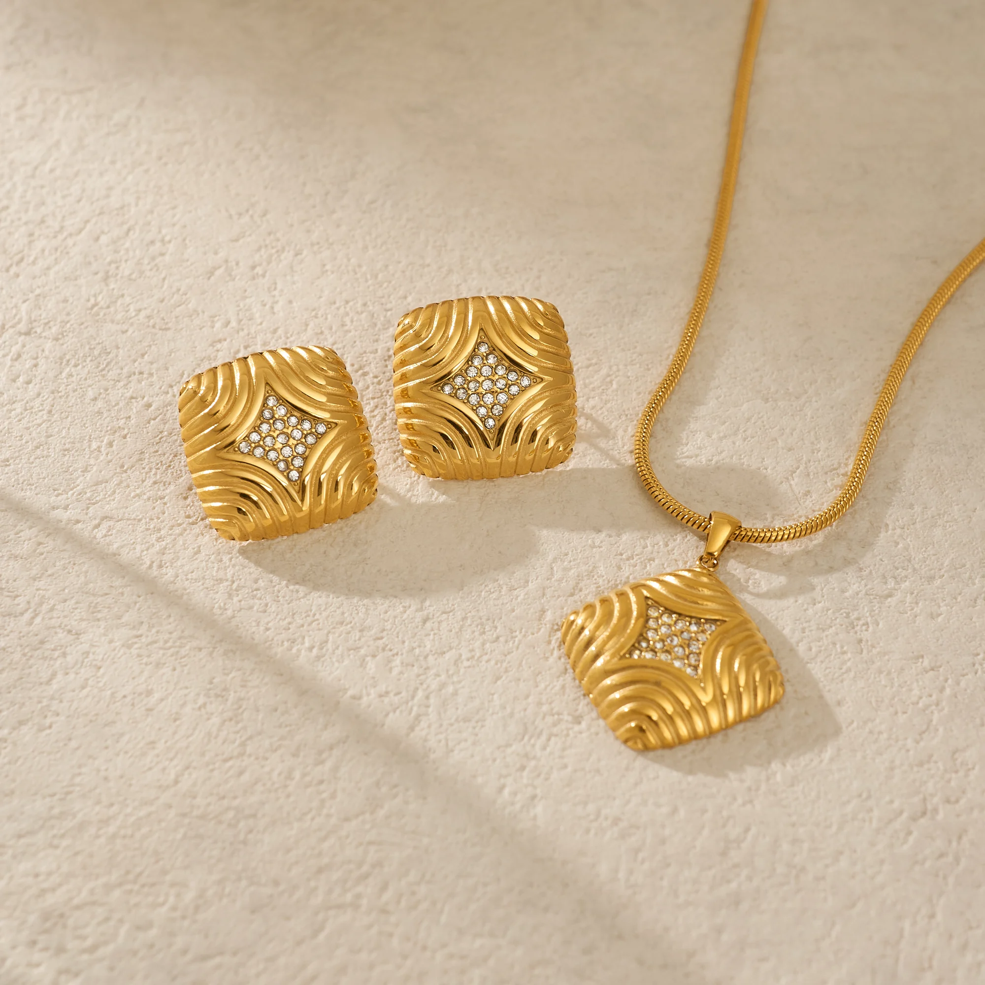 Dazan New HOT 18k Gold Plated Stainless Steel French Bread Star Iced Out Zircon Square Pendant Necklace Earrings Luxury Gift Set