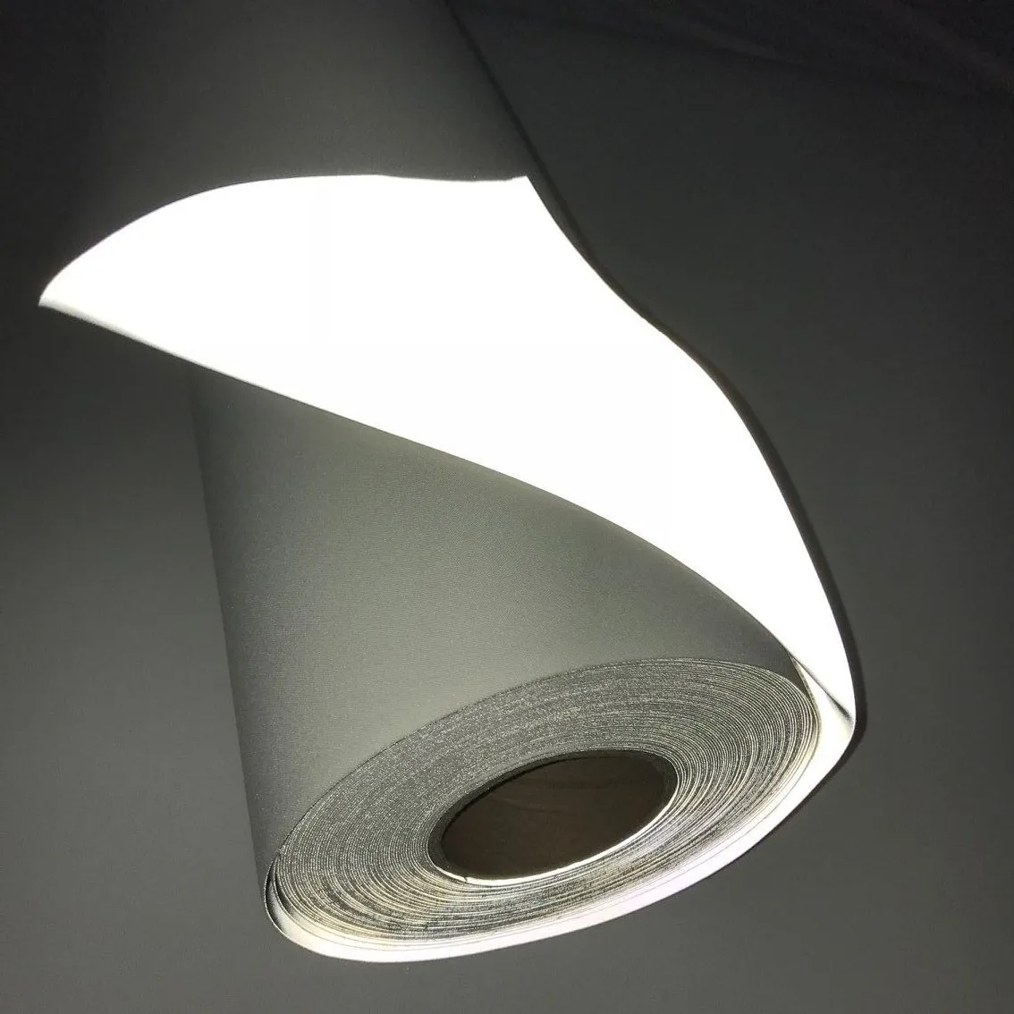 Высококачественная серебристо-серая Светоотражающая искусственная кожа из светоотражающего материала для обуви