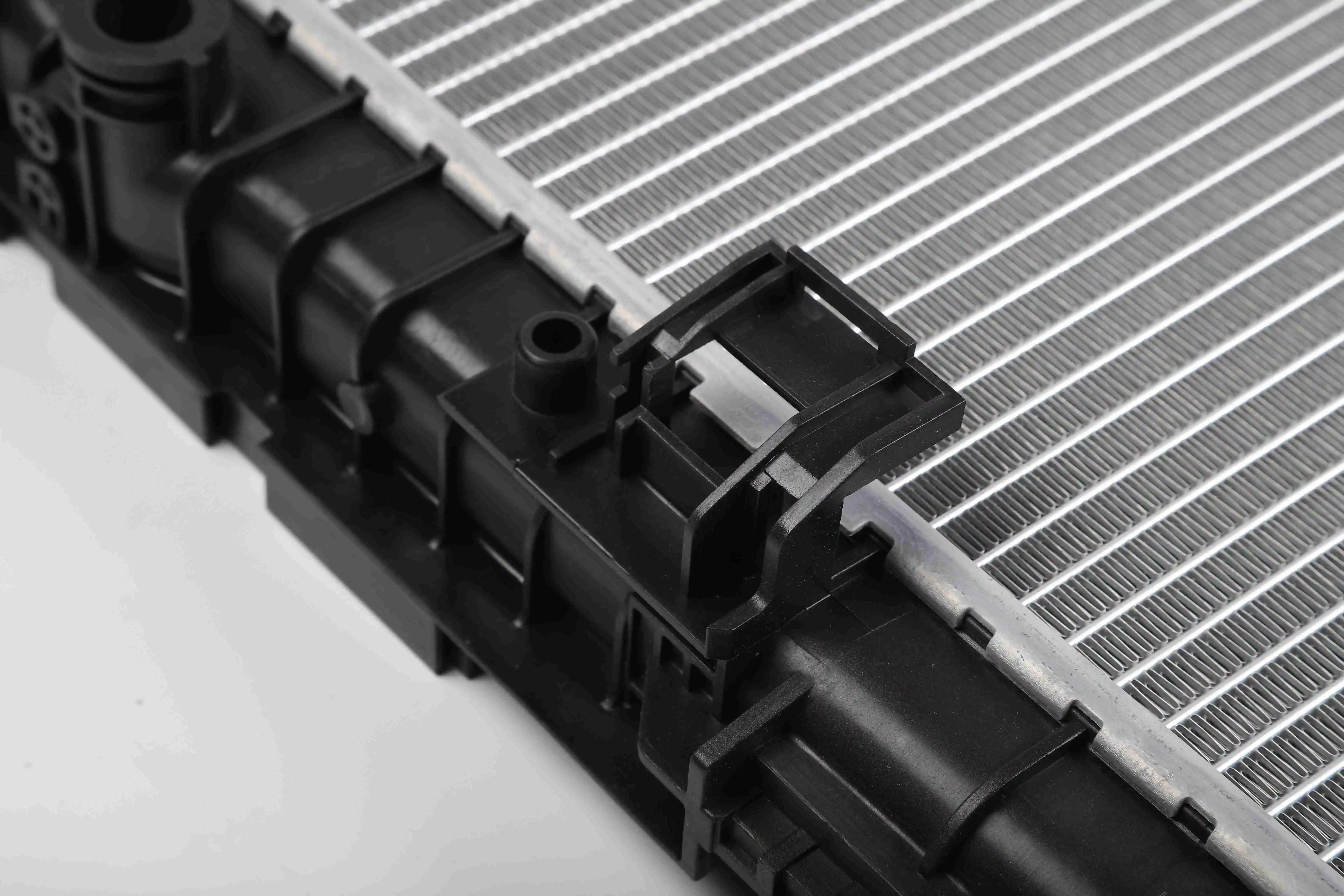 Auto Spare Parts Water Cooling System Oil Cooler Radiator Prices Engine Radiator for TOYOTA16400-62150  16400-62150