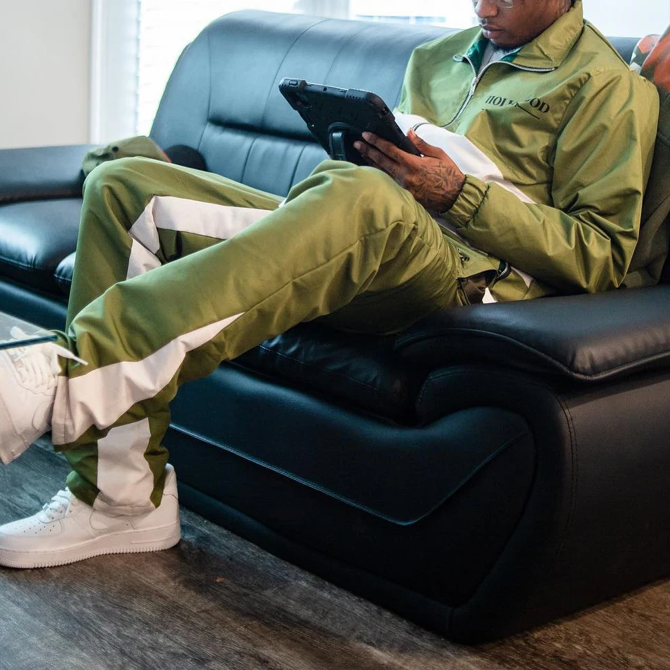 Fashionable Design Custom Logo Noly Windbreaker Tracksuit Joggers Pants Two Piece Windbreaker Set Tracksuits For Men