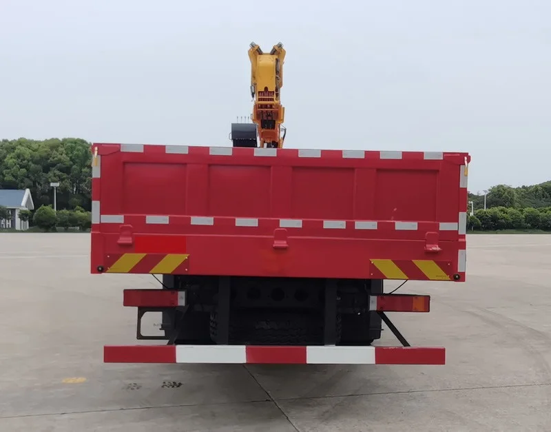 Автокран DONGFENG
