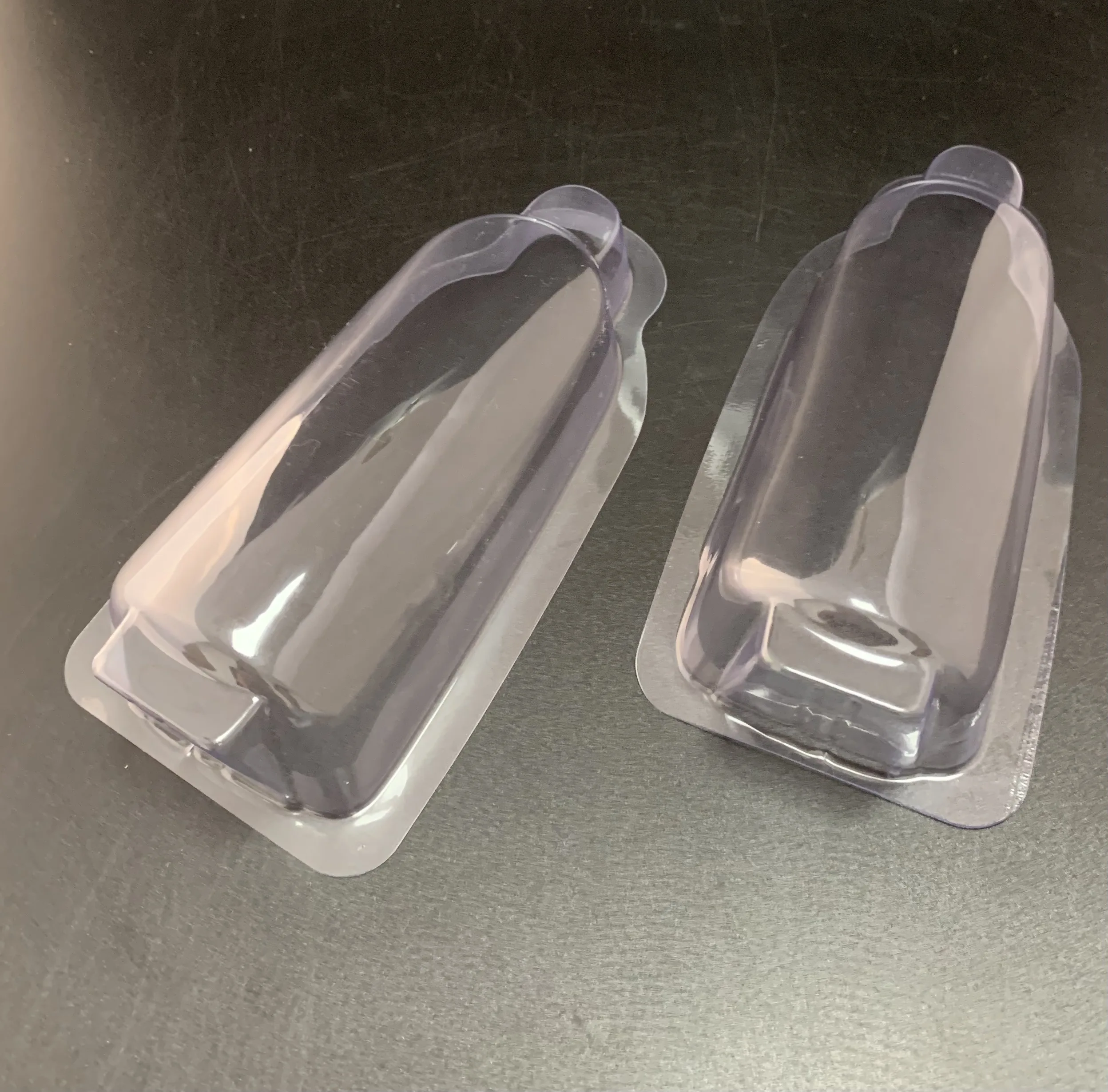 Customize PVC/PS/PET vacuum-formed trays and transparent  packaging cases for digital electronic chargers.